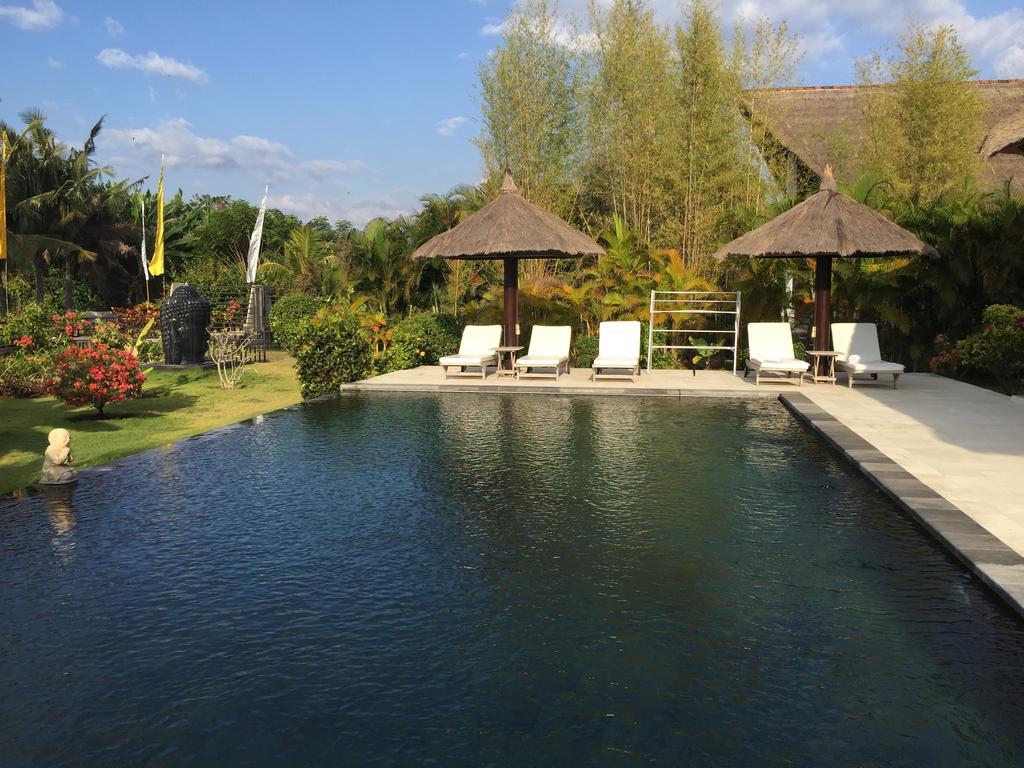 Villa Danison Umeanyar Exteriér fotografie